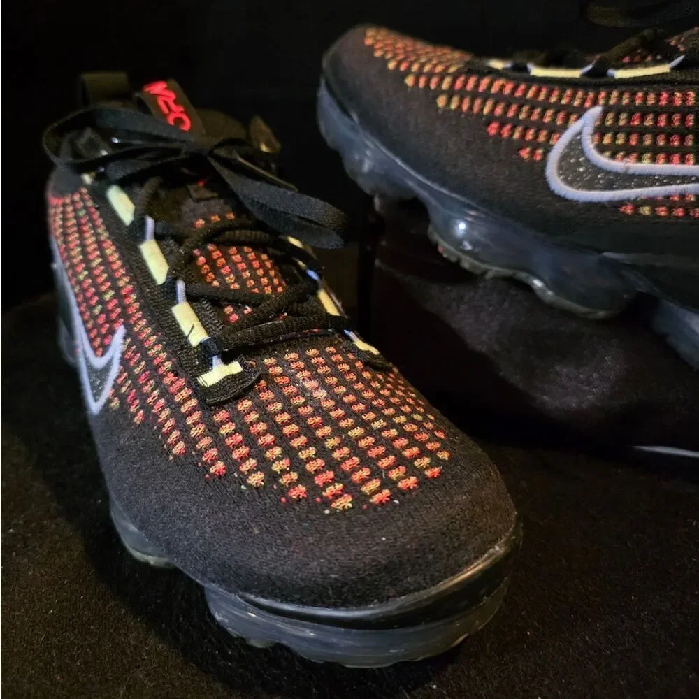 Nike VaporMax Flyknit Womens Size 7